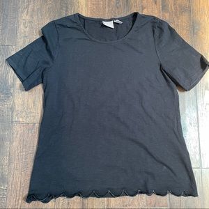 Chico’s Short Sleeve Scallop Hem Tee Cotton Black Sz XS / 0